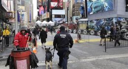 Tren de Aragua Tykes Rain Mayhem Down on Times Square, Mock NYPD
