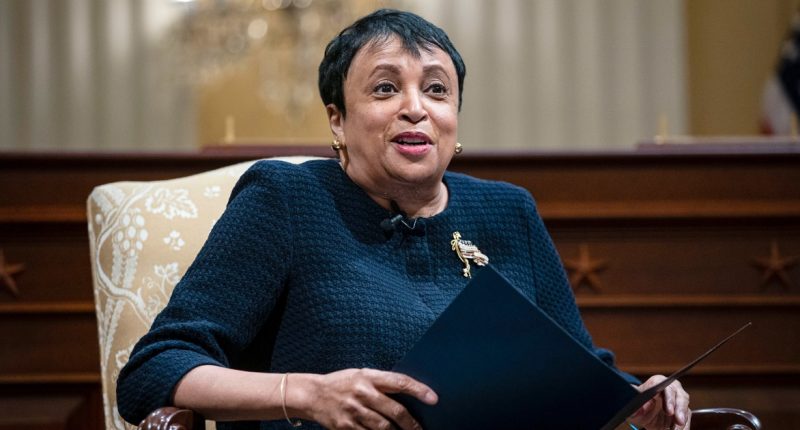Trump abruptly fires Librarian of Congress