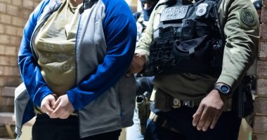 Trump administration investigates border shelters for smuggling, then sends them more immigrants