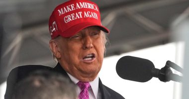 Trump delivers military commencement address at West Point