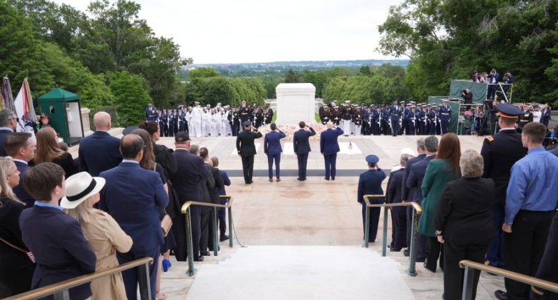Trump places wreath at Arlington National Cemetery to mark Memorial Day