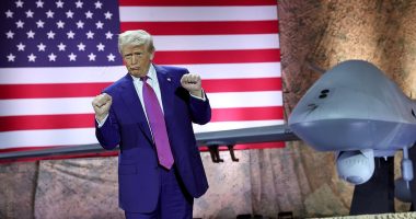Trump thanks 'incredibly brave' soldier who saved his life in Butler