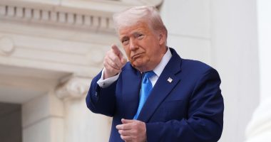 Trump throws Memorial Day fit over 'sick' judges