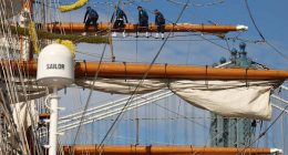 Turbulent waters may have contributed to Mexican tall ship’s crash into Brooklyn Bridge
