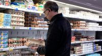US egg prices fall for the first time in months but remain near record highs