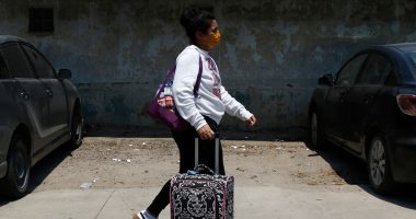 US sends 68 migrants back to Honduras and Colombia in first voluntary deportation