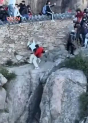 Couple falling from a 5,000ft mountain.