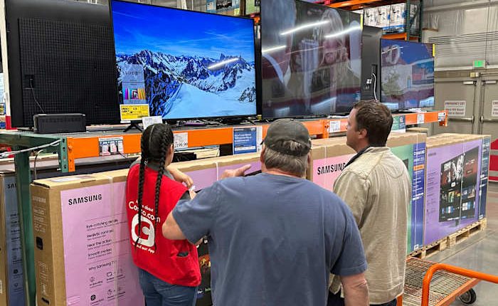 What's open and closed on Memorial Day?