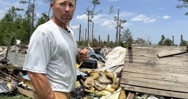 While Trump overhauls FEMA, Mississippi tornado survivors await assistance
