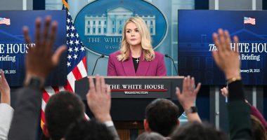 White House holds press briefing