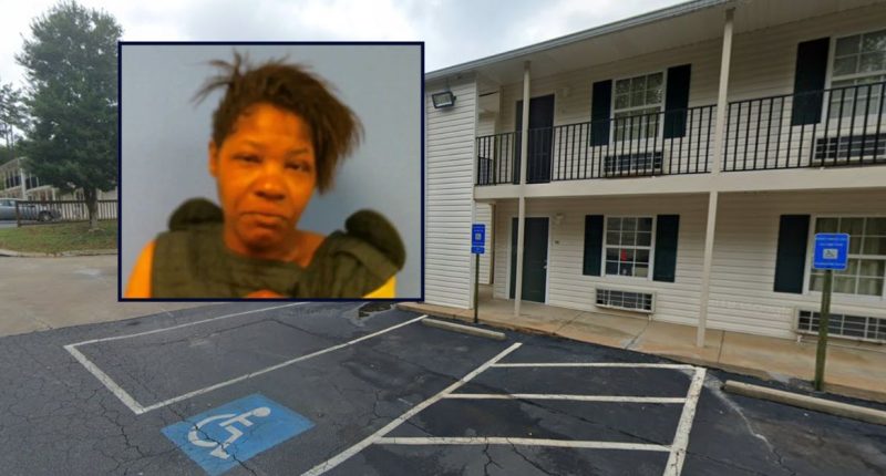 Woman allegedly pours 'hot chicken grease' on boyfriend