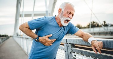 'I'm a cardiologist and you should never ignore this one symptom'