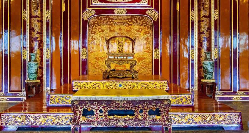 'Intoxicated' man breaks historic dynasty's throne in Vietnam