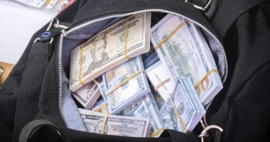 Brink's driver claims cash grab after truck drops $300K on Illinois street