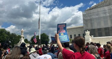 Connecticut AG, a birthright citizen, speaks at Supreme Court protest