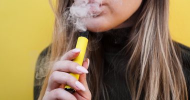Disposable vapes ban could push 200,000 people back to smoking, report warns