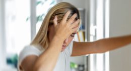 Doctor warns this sign when you have a headache is actually an aneurysm