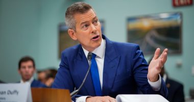 Duffy signs guidance on Trump call for all truckers to speak English