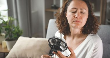 Eight in ten adults unaware this common symptom is a sign of menopause