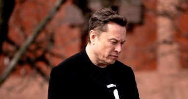 Elon Musk Blasts WSJ for Report Claiming Tesla Is Searching for a CEO: 'DELIBERATELY FALSE ARTICLE'