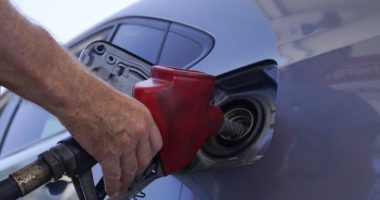 GasBuddy refutes Trump $1.98 a gallon price claim