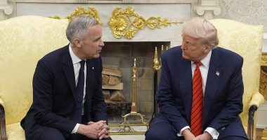 How Trump's body language showed dominance over Carney