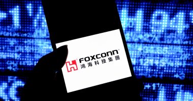 India approves Apple-supplier Foxconn's $433 million chip joint venture
