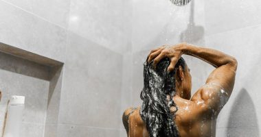 Is it better to shower in the morning or at night? Microbiologist weighs in