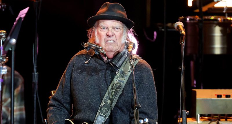 Music legend ignites explosive feud with Elon Musk with new song taking aim at billionaire