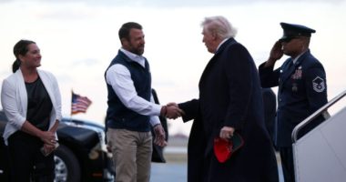 Sen. Mullin: Plane fom Qatar 'Has Been In Negotiations' Under Biden