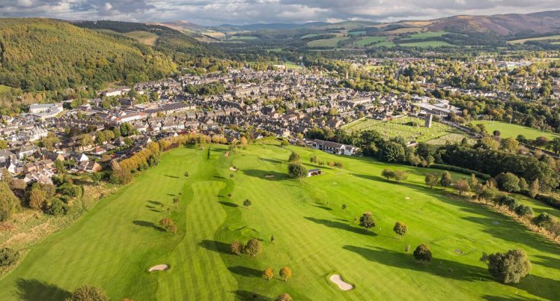 Sustainability expert claims living near golf course can 'have serious health impact'