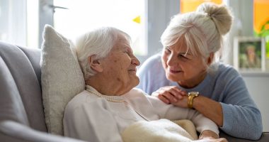The two-word phrase that could indicate dementia and other signs to spot