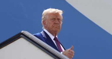 Trump insiders shed light on Qatar's $400 million jet offer