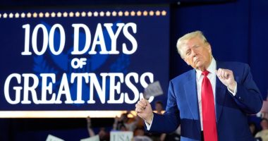 Trump marks 100 days with Michigan rally