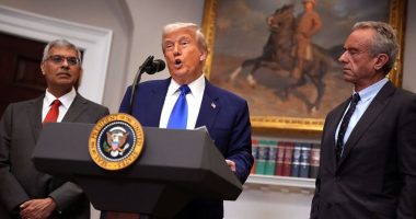 Trump signs executive order aimed at cutting prescription costs