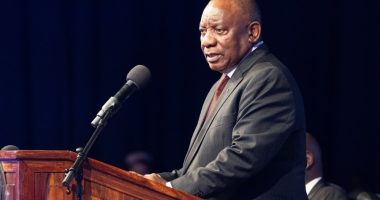 Trump to meet with South African leader as tensions rise over refugees