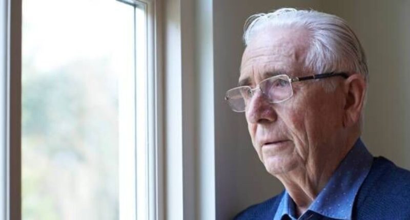 Two 'common' early signs of dementia that are often mistaken for everyday ailments