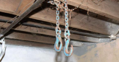 Wisconsin man accused of chaining up girl in basement, leaving her to drink puddle water