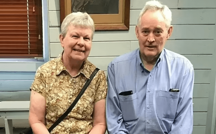 Photo of an older couple.
