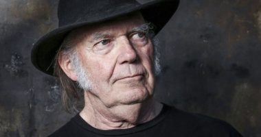‘Washed Up’: Conservatives Torch Neil Young for Performing Predictable New Song Slamming Musk
