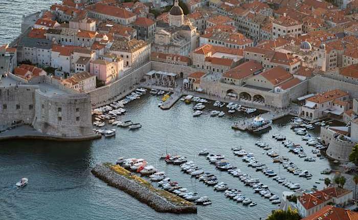 18th-century sunken boat discovered by chance under sea in Croatia's famous city of Dubrovnik