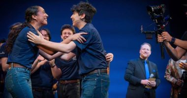 2 students to represent Central Florida in New York Broadway competition