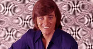 60s teen idol Bobby Sherman dead at 81