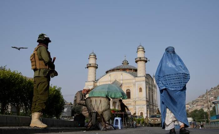 A top Taliban official offers amnesty to Afghans who fled the country and urges them to return