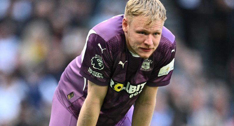 Aaron Ramsdale in talks over immediate Premier League return
