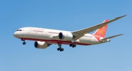 Air India Boeing 787 Dreamliner landing.