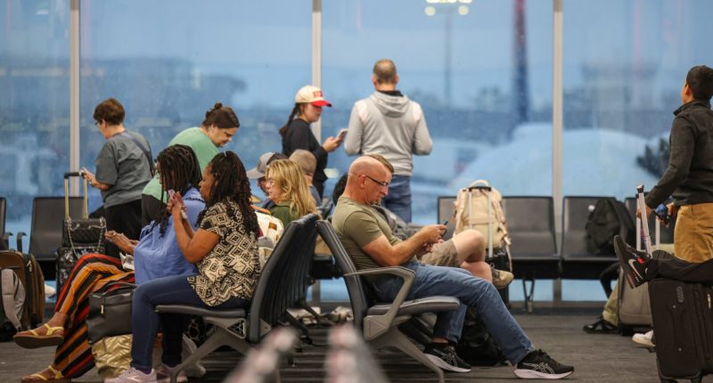 Almost 500 flights canceled out of Atlanta airport due to severe weather