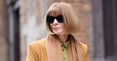 After nearly four decades as the editor-in-chief of American Vogue, Anna Wintour is stepping down and seeking a replacement, the magazine's publisher CondÃ© Nast confirmed to CNN.