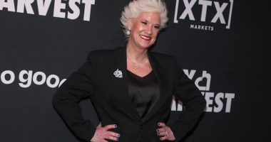 Anne Burrell, TV chef who coached the 'Worst Cooks in America,' dies at 55