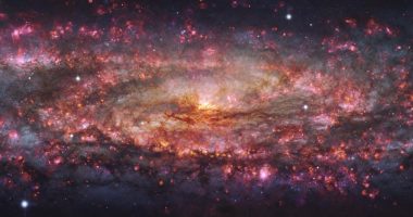 Astronomers unveil dazzling Sculptor galaxy image